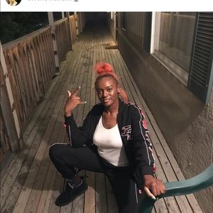 Meet your Posher, Denise